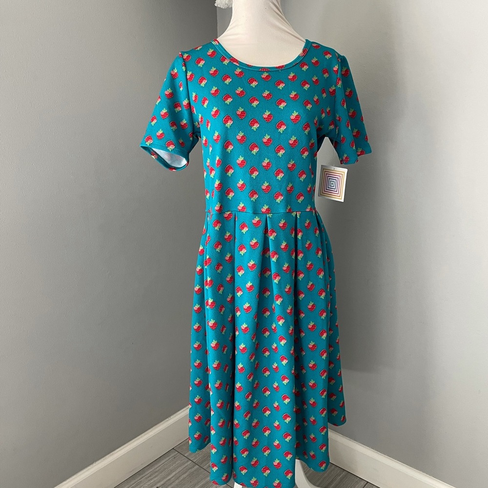 LuLaRoe Amelia strawberry dress
